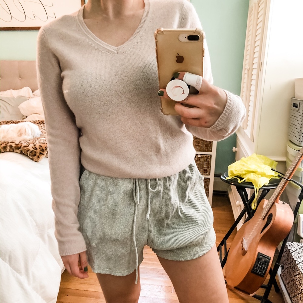 Light pink cashmere sweater